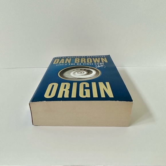 Origin by Dan Brown - New with flaws - Picture 10 of 10